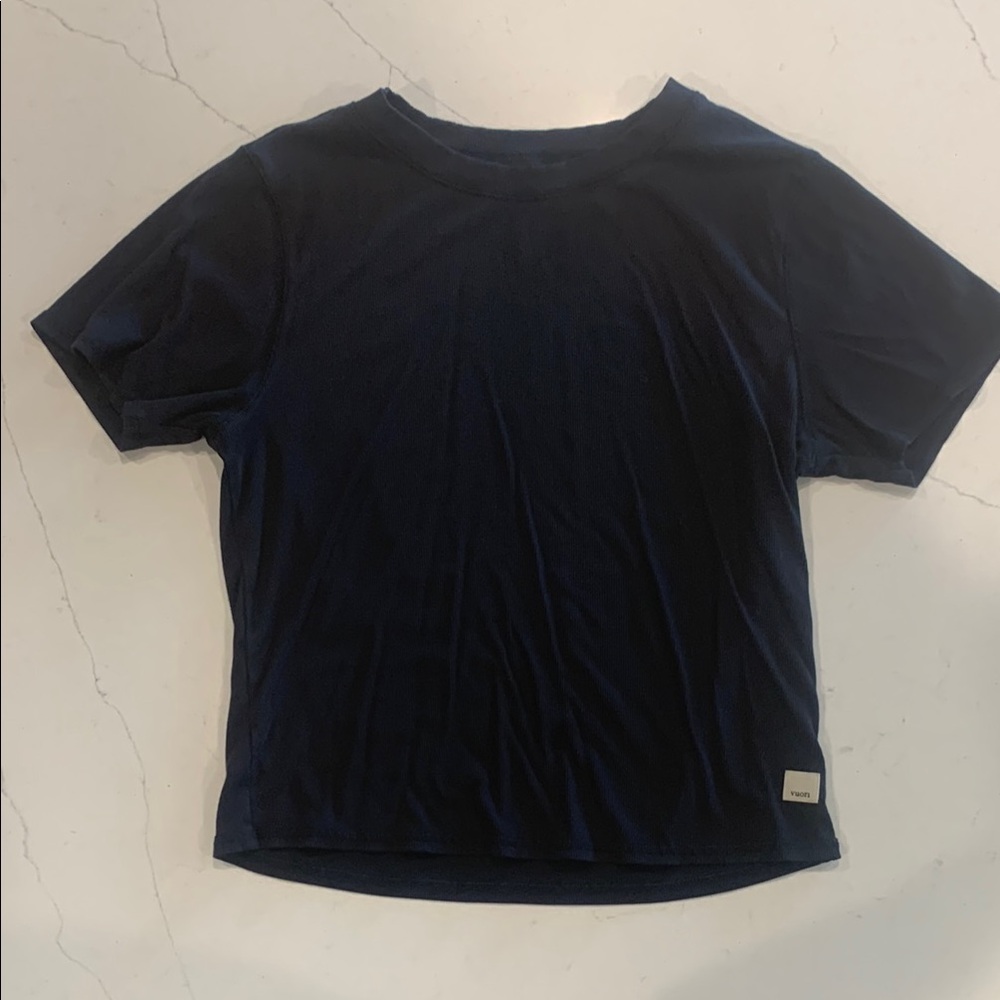 Vuori Women’s Slightly Cropped Black Tee
